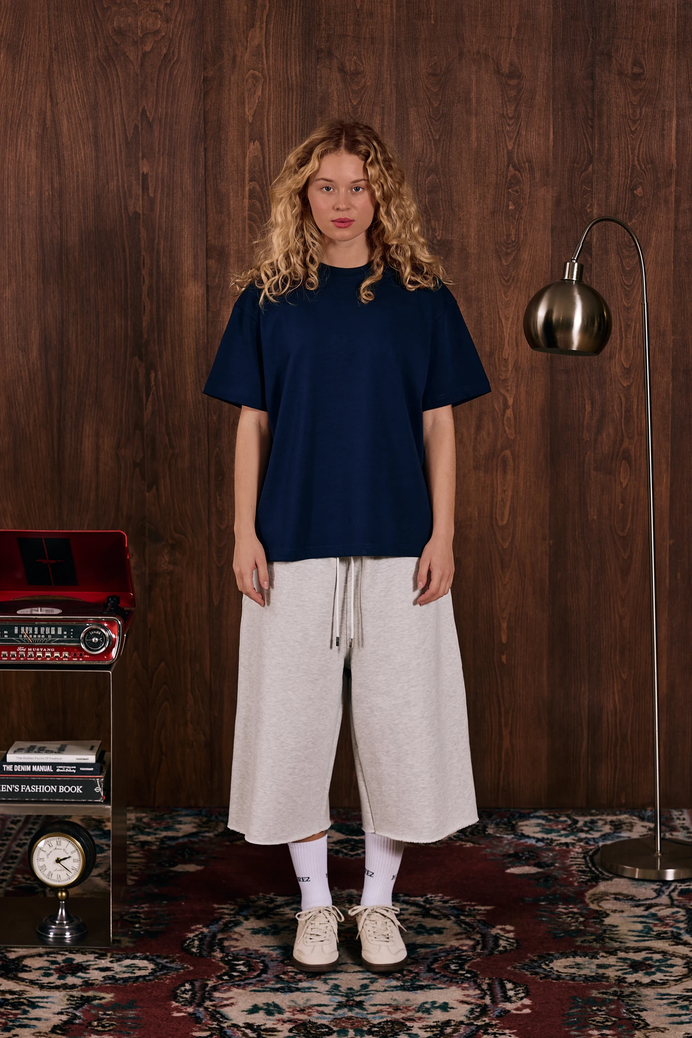 Nostalgia Frame Nakış Detaylı T-Shirt Lacivert