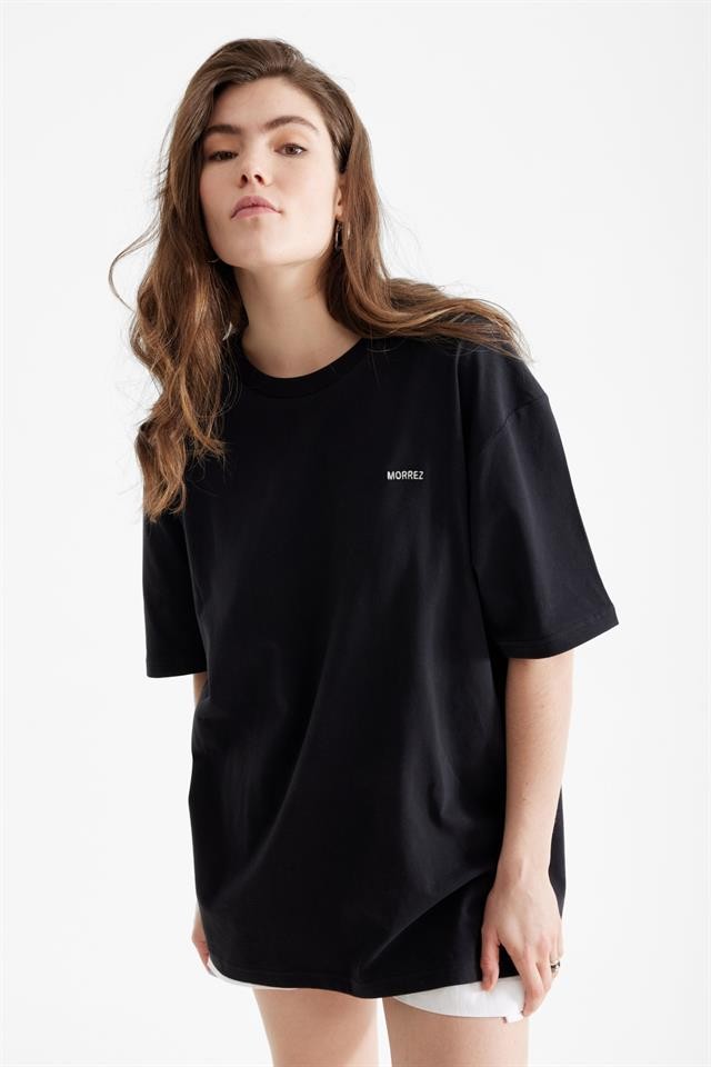Siyah Nakışlı T-Shirt K