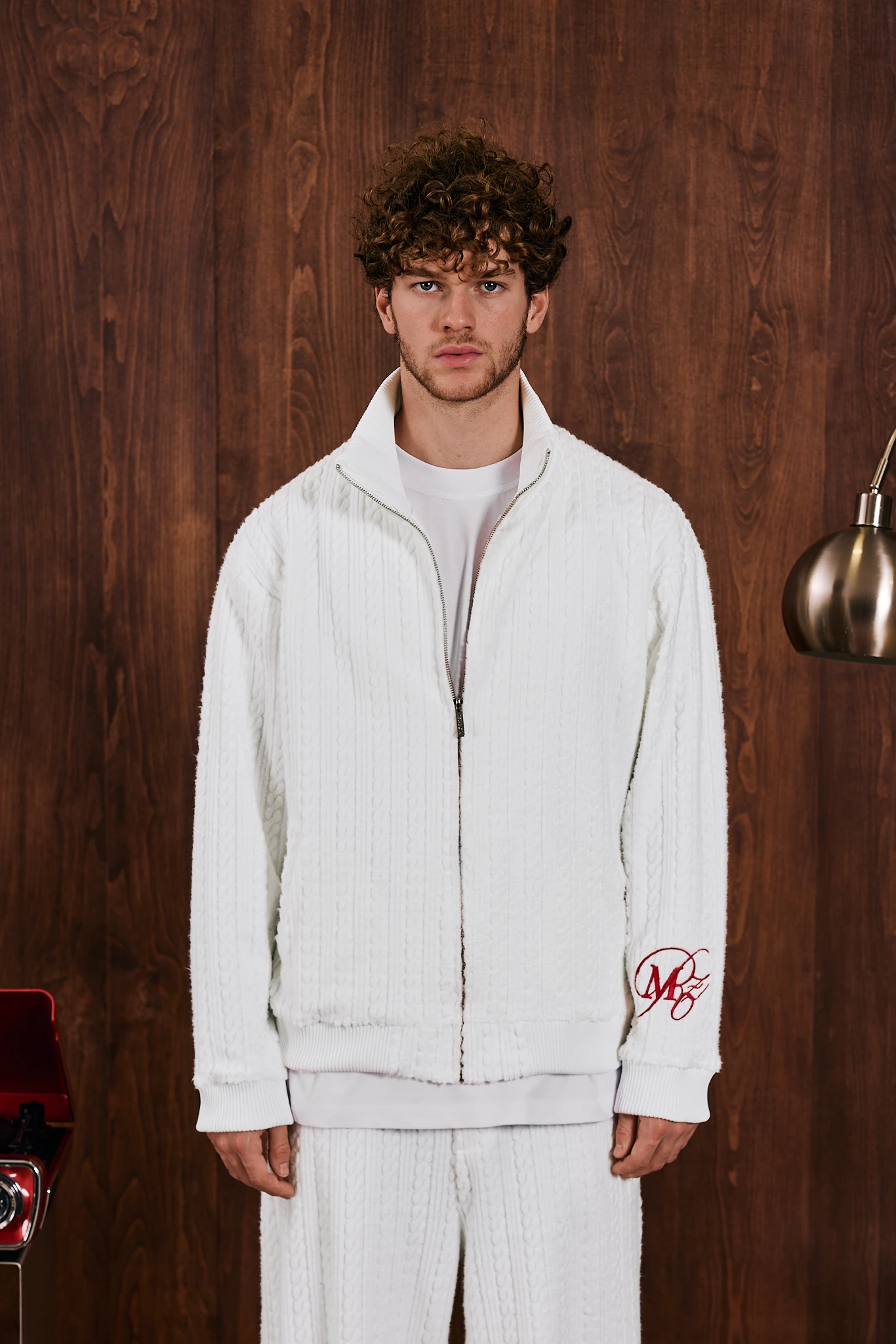 Hold Your Stories Havlu Kumaş Nakış Detaylı Fermuarlı Sweatshirt Beyaz