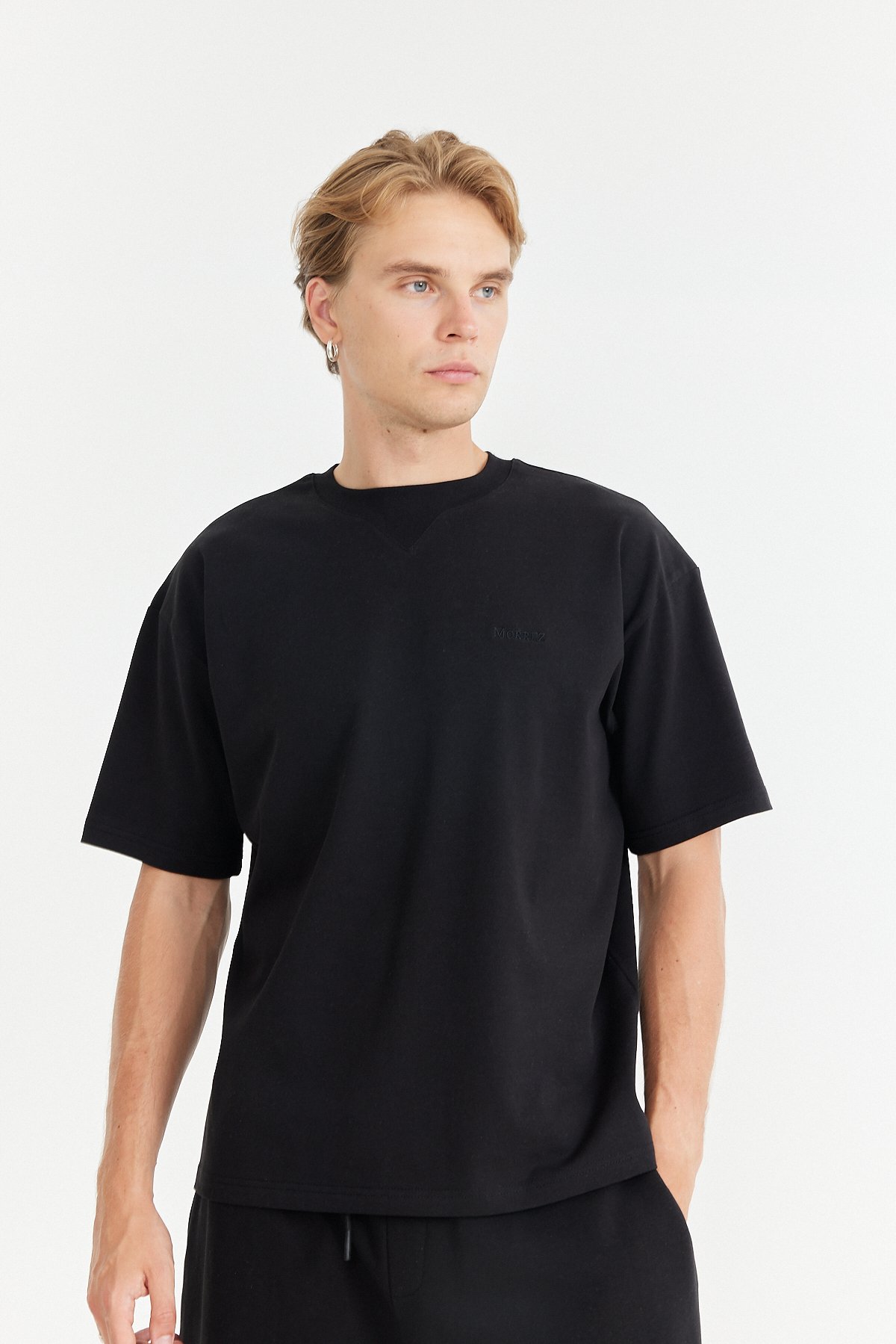 Siyah Essentials Oversize T-Shırt