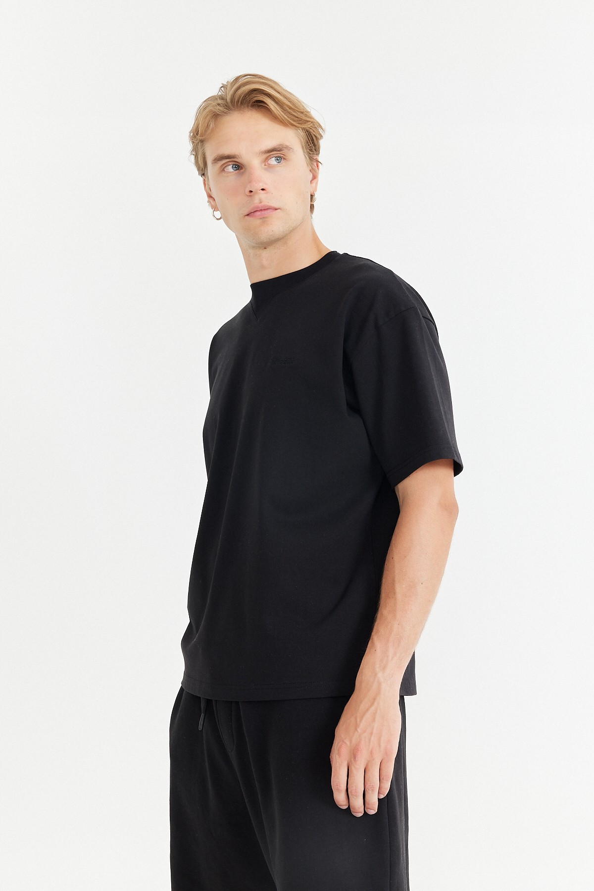 Siyah Essentials Oversize T-Shırt