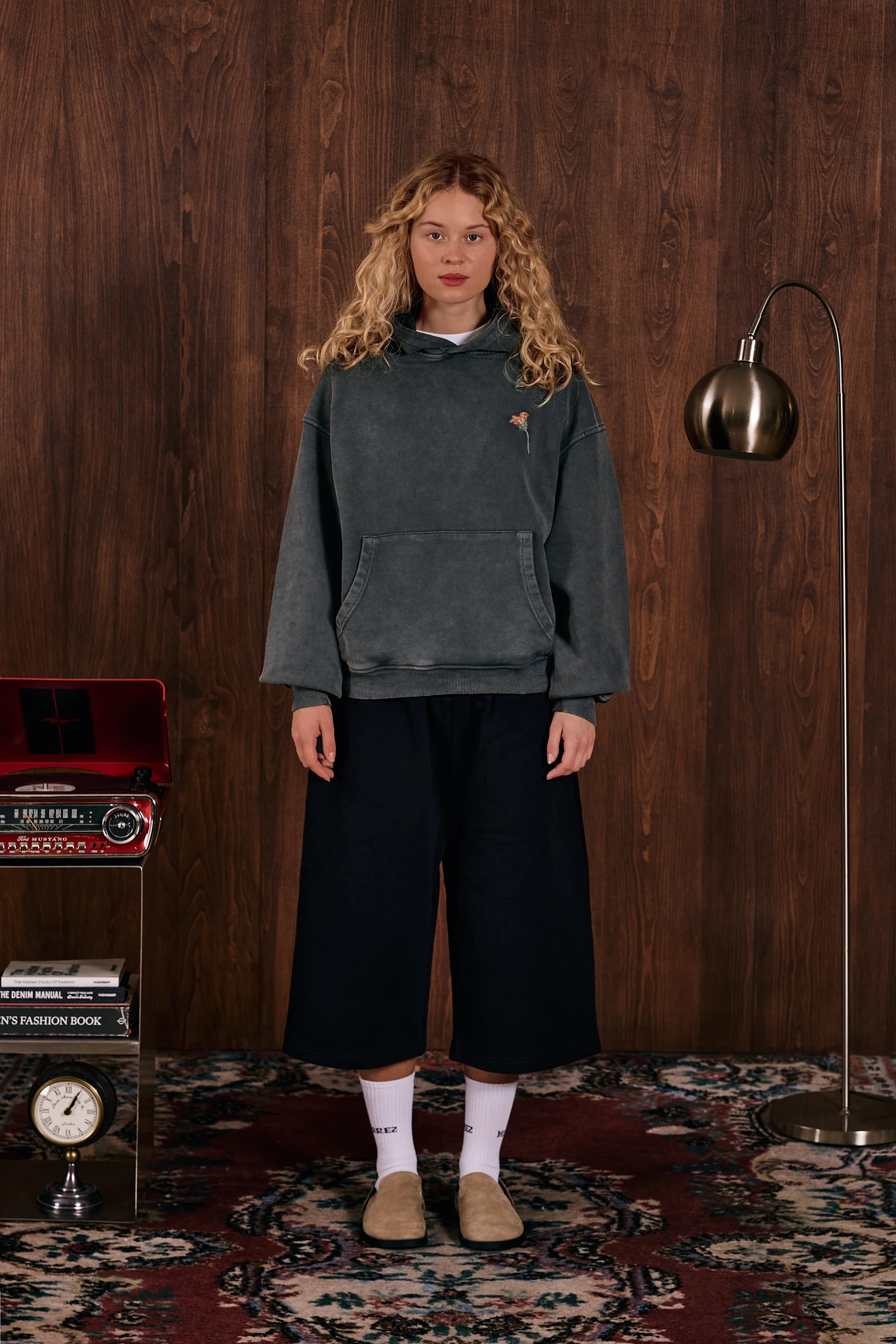 Bloom From Roots Anthrachite Wash Nakış Detaylı Hoodie Antrasit