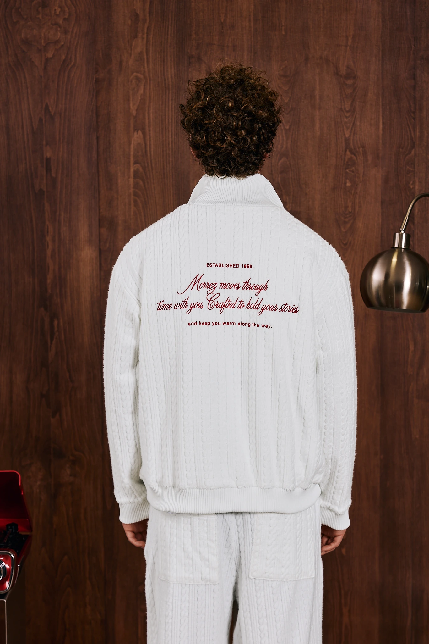 Hold Your Stories Havlu Kumaş Nakış Detaylı Fermuarlı Sweatshirt Beyaz