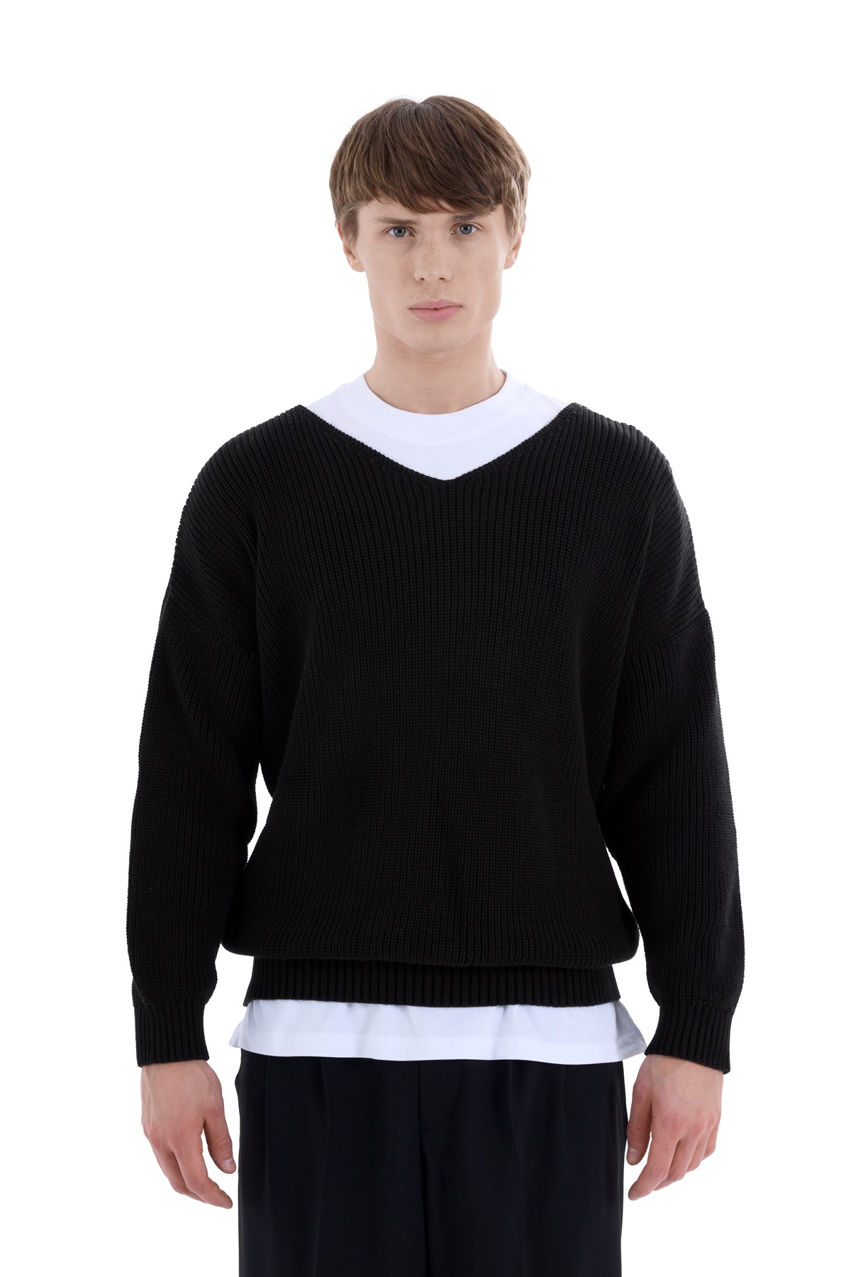 Black V-neck Knitwear