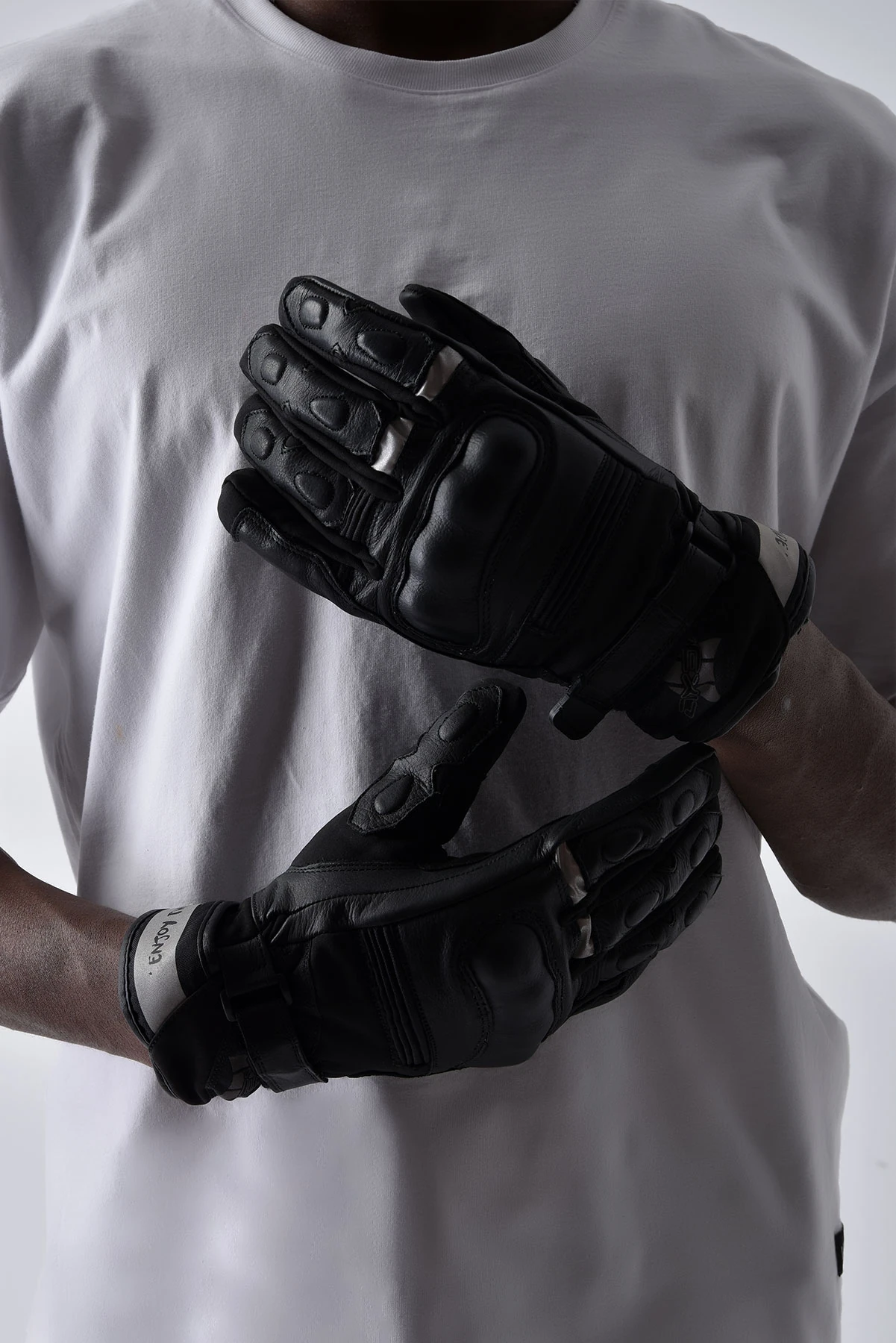 VEXO TEMPEST H2O ELDİVEN SİYAH