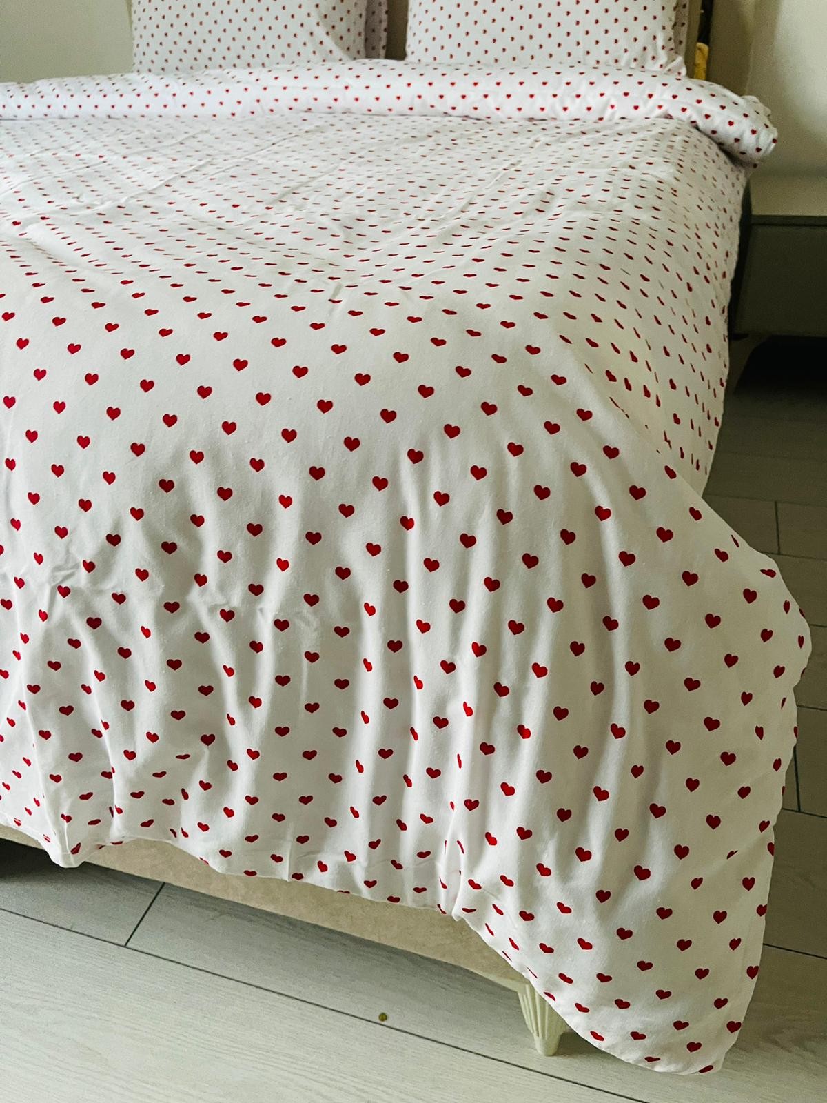 Kırmızı Minik Kalp Nevresim Takımı