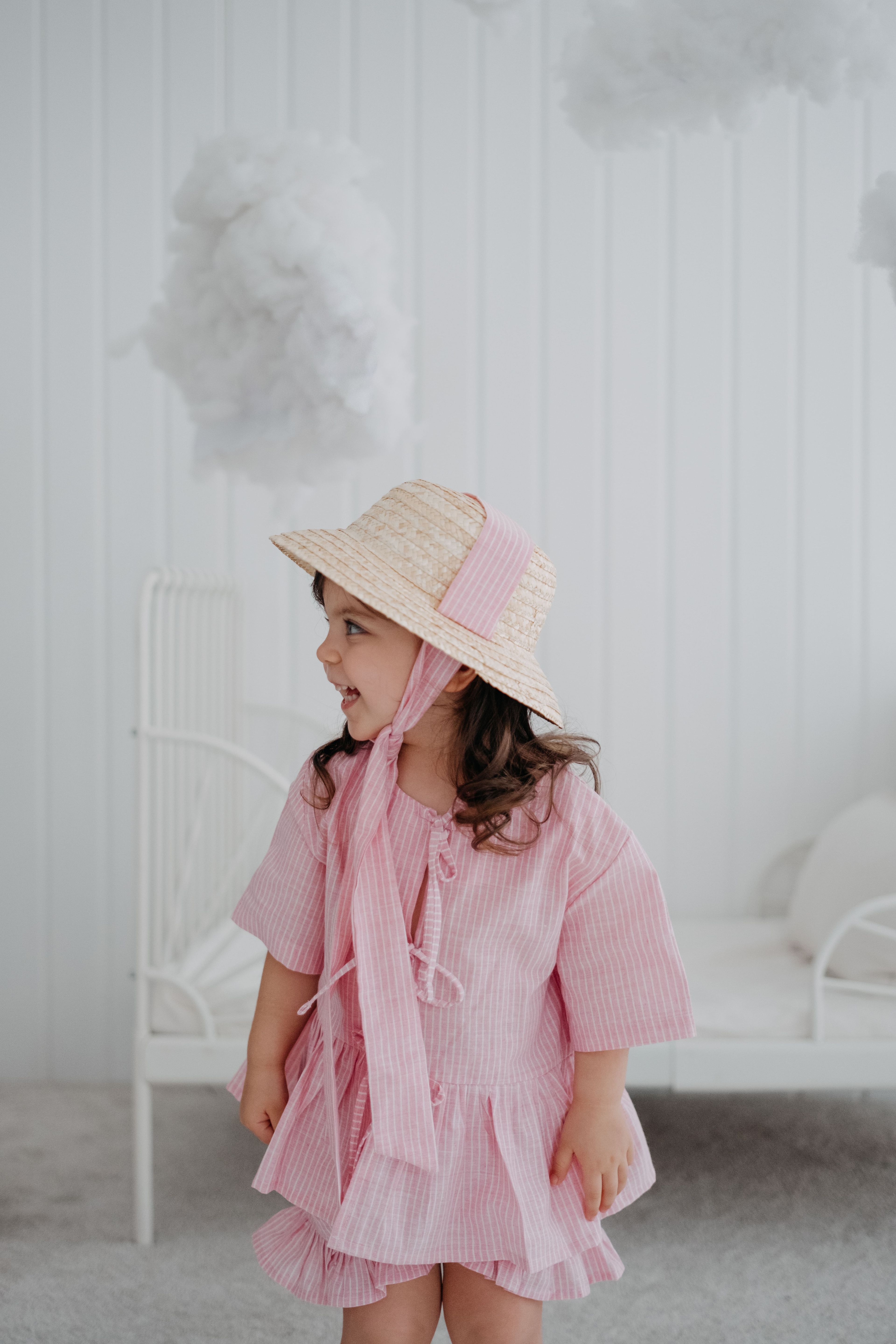 Mercan in Pink Şapka