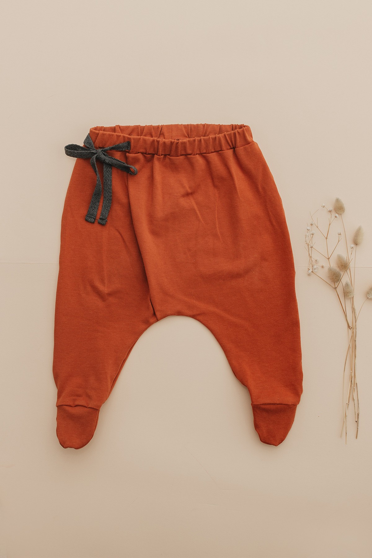 Bow Pants in Cinnamon Color