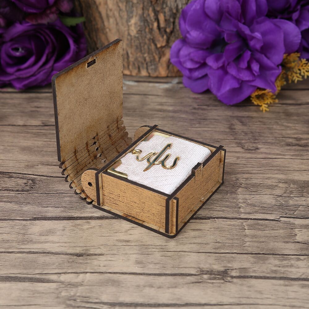 Hilal ve Kandi Mini Ahşap Kutu & Mini Kur'an-ı Kerim Pembe (8x7cm)