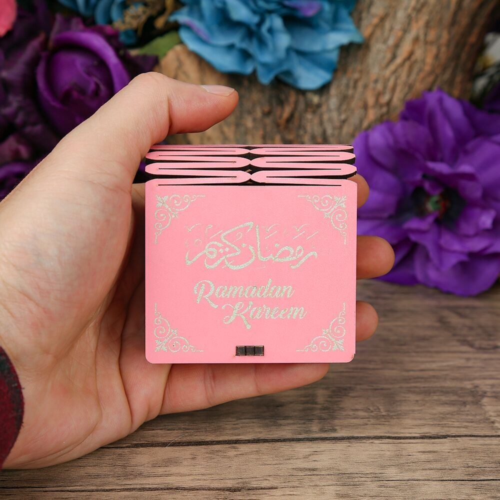 Ramazan Kerim Mini Ahşap Kutu & Mini Kur'an-ı Kerim Pembe (8x7cm)