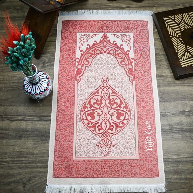 İsminizi Seccadeye Nakşediyoruz ,İsme Özel Hediyelik İpek Nur Tafta Seccade Kırmızı 68x110 cm - 200 gr