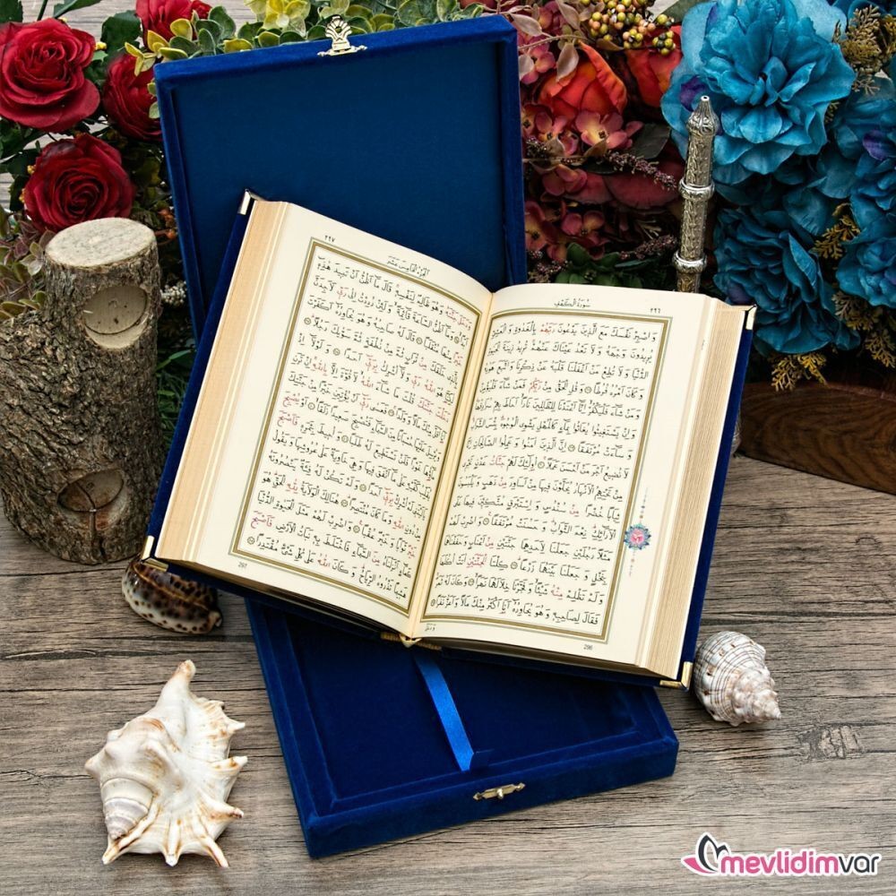 Plaketli Kadife Kutulu Kur'an-ı Kerim, Seccade, Tesbihli Hediyelik Set-Koyu Mavi
