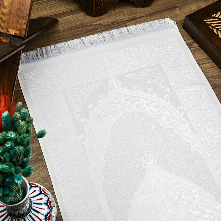 Hediyelik İpek Nur Tafta Seccade Krem 68x110 Cm - 200 Gr