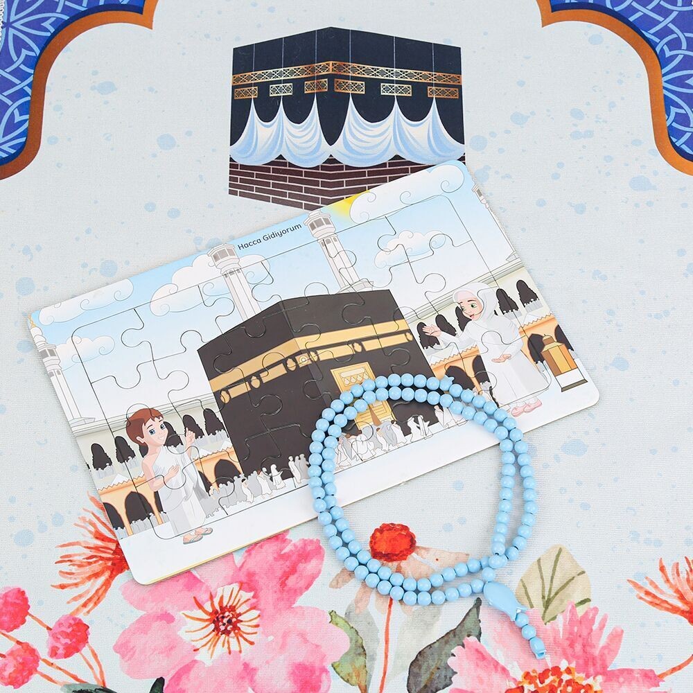 Çocuk Seccadesi 45*82 cm Kabe Mavi & Kokulu Tesbih Bebek Pembesi & Hacca Gidiyorum Puzzle