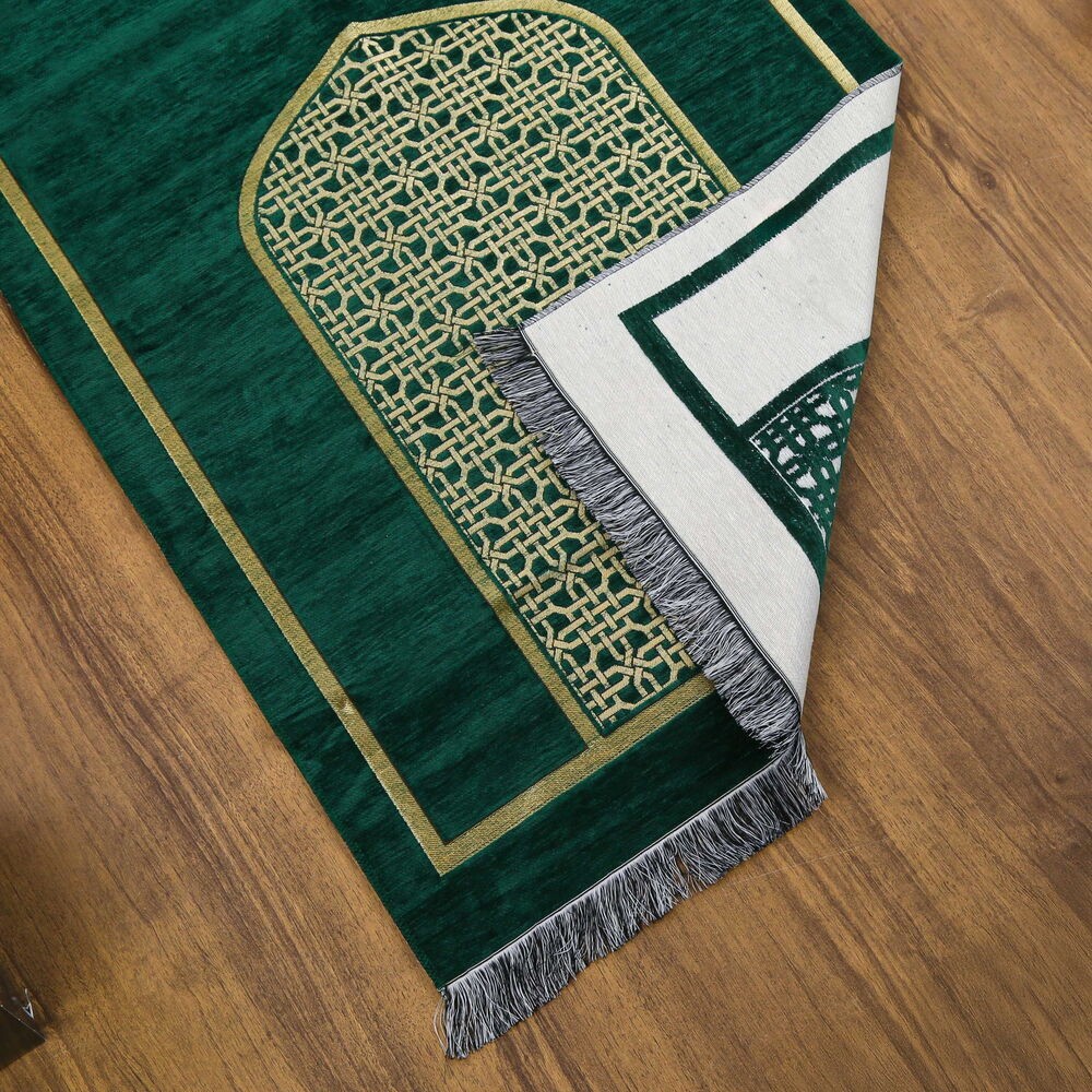 Selçuklu Desenli Lüks Şönil Seccade - Yeşil ( 120 x 66 cm ) 520 gr