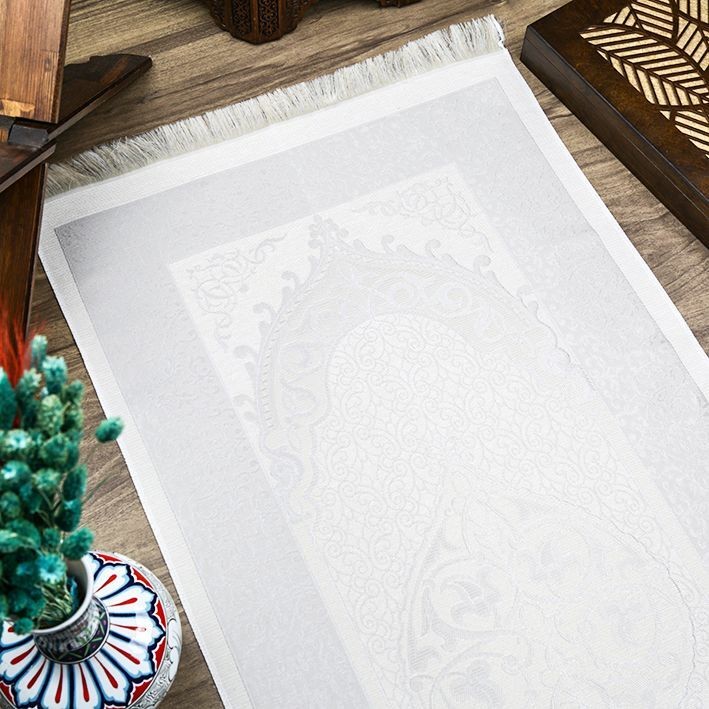 Hediyelik İpek Nur Tafta Seccade Gri 68x110 cm - 200 gr