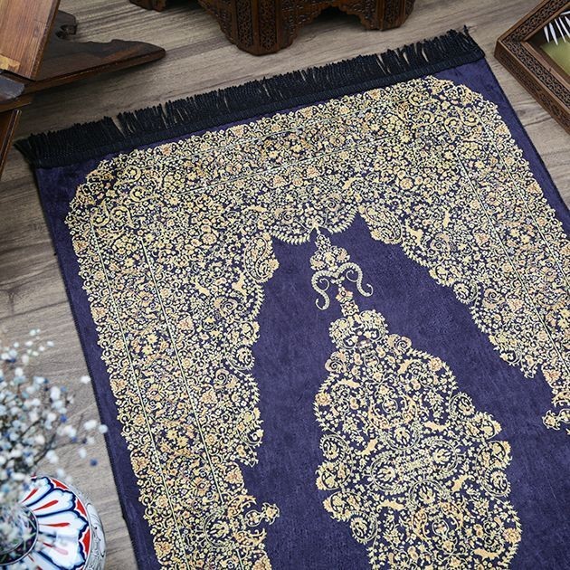 Çeyizlik İpek Burgu Seccade Gold Siyah 70x120 cm - 510 gr
