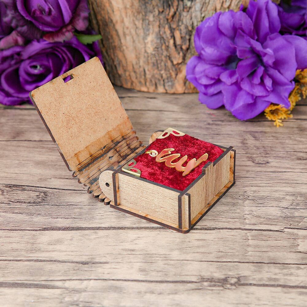 Cami ve Kandil Mini Ahşap Kutu & Mini Kur'an-ı Kerim Kırmızı (8x7cm)
