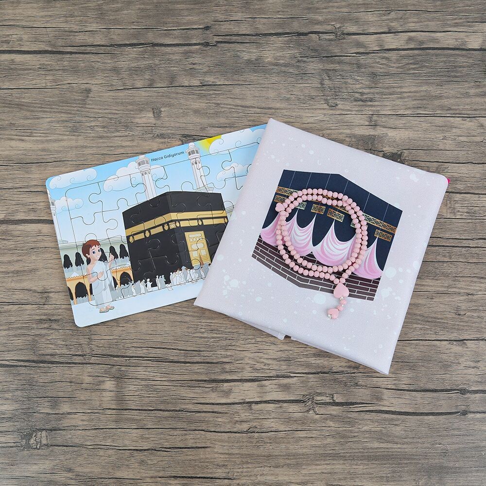 Çocuk Seccadesi Kabe Pembe & Kokulu Kalp İşlemeli Tesbih Bebek Pembesi & Hacca Gidiyorum Puzzle