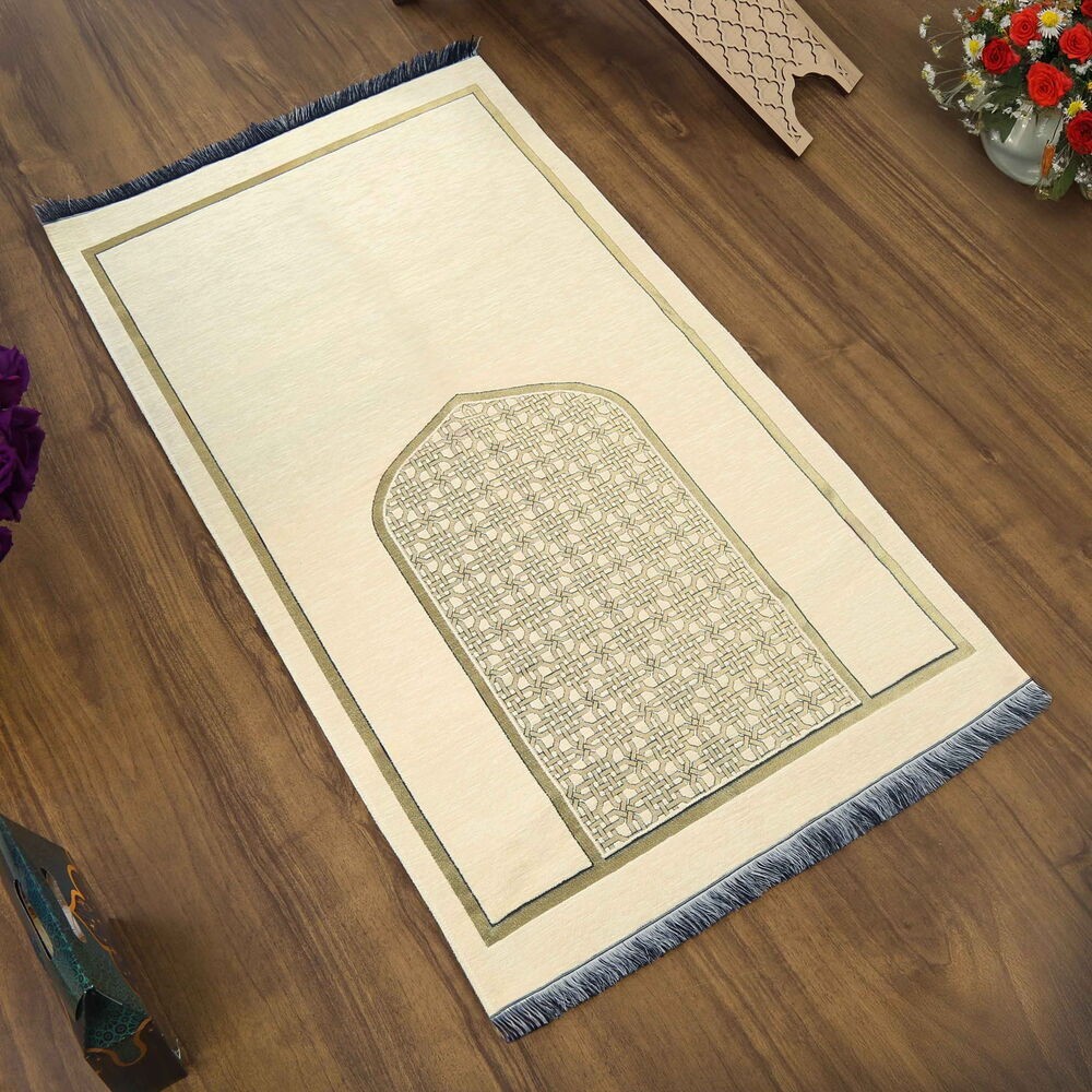 Selçuklu Desenli Lüks Şönil Seccade - Krem ( 66 x 120 cm ) 520 gr