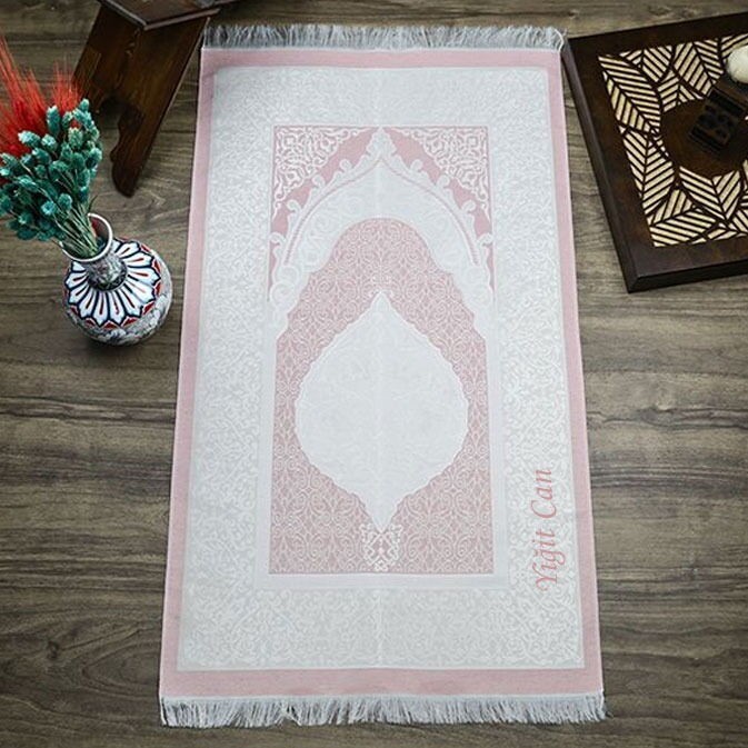 İsminizi Seccadeye Nakşediyoruz ,İsme Özel Hediyelik İpek Nur Tafta Seccade Bebek Pembesi 68x110 cm - 200 gr