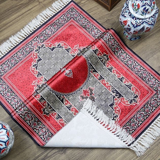 Çeyizlik İpek Burgu Seccade Kırmızı 70x120 cm - 510 gr
