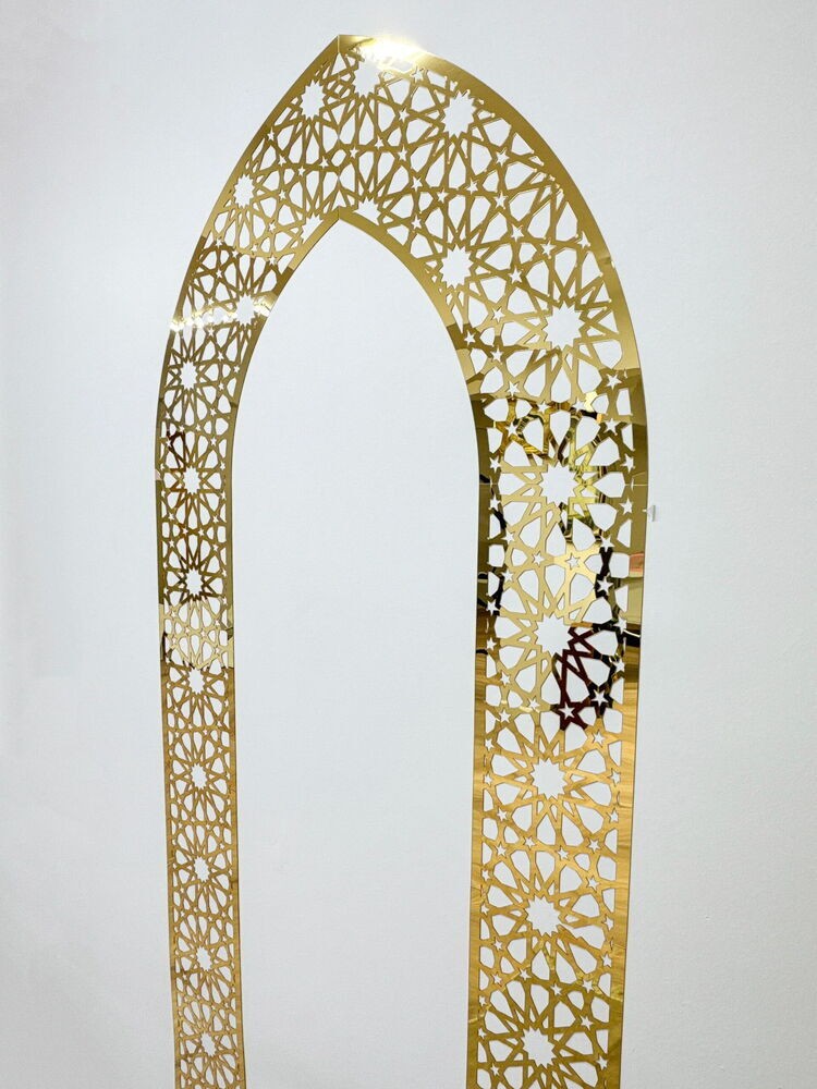 Mescit ve Evler İçin  Portatif  Namaz Kıble Mihrabı Gold Pleksi (85*175 cm)