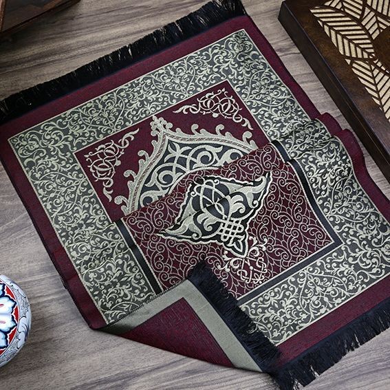 Hediyelik İpek Nur Tafta Seccade Bordo 68x110 cm - 200 gr