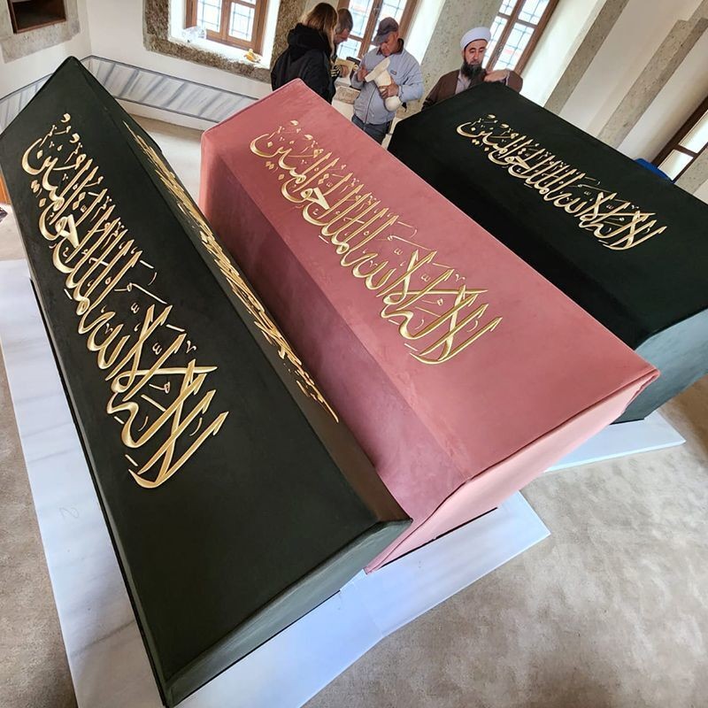 Puşide Sanduka Turbe Tabut Örtüsü Benlizade Ahmet Reşit Paşa Efendi ( Özel Ölçü Yapılmaktadır.) Fatih