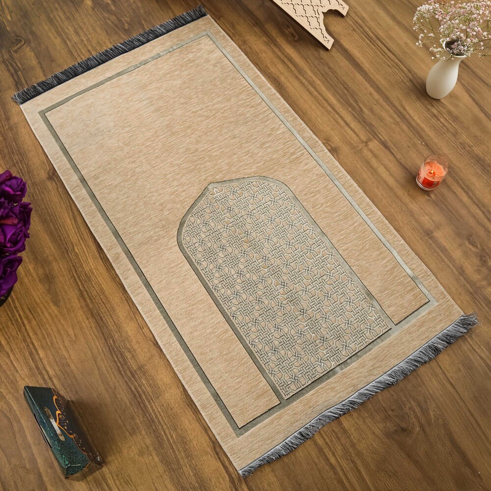 Selçuklu Desenli Lüks Şönil Seccade Vizon (66 x 120 cm) 520 gr