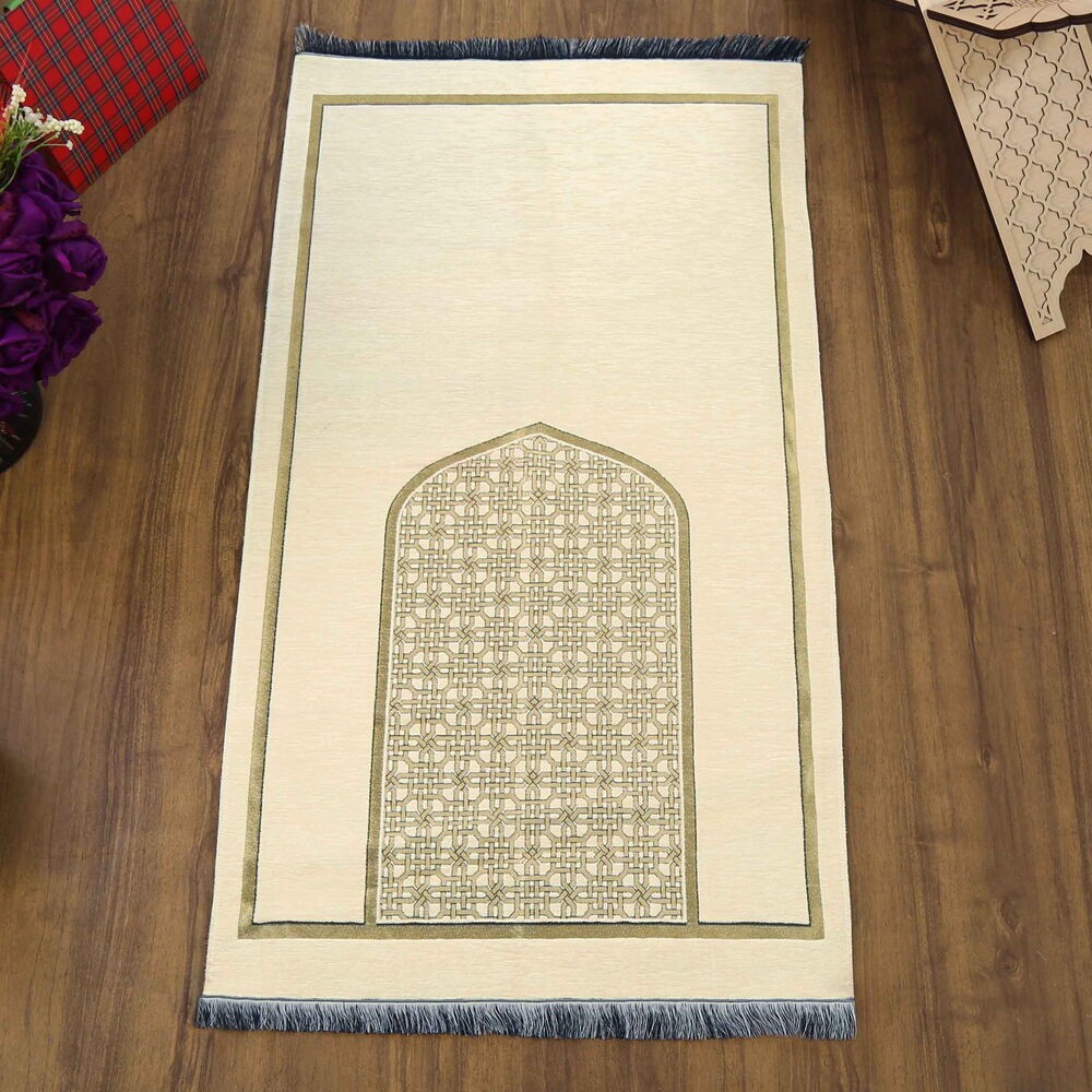 Selçuklu Desenli Lüks Şönil Seccade - Krem ( 66 x 120 cm ) 520 gr