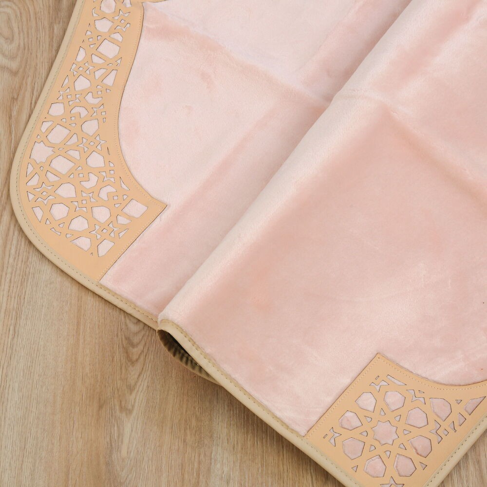 Lüks Çantalı Kaymaz Deri Tabanlı Soft Yumuşak Peluş Seccade Pembe (Seccade 72*228 cm, Çanta 39*44 cm)
