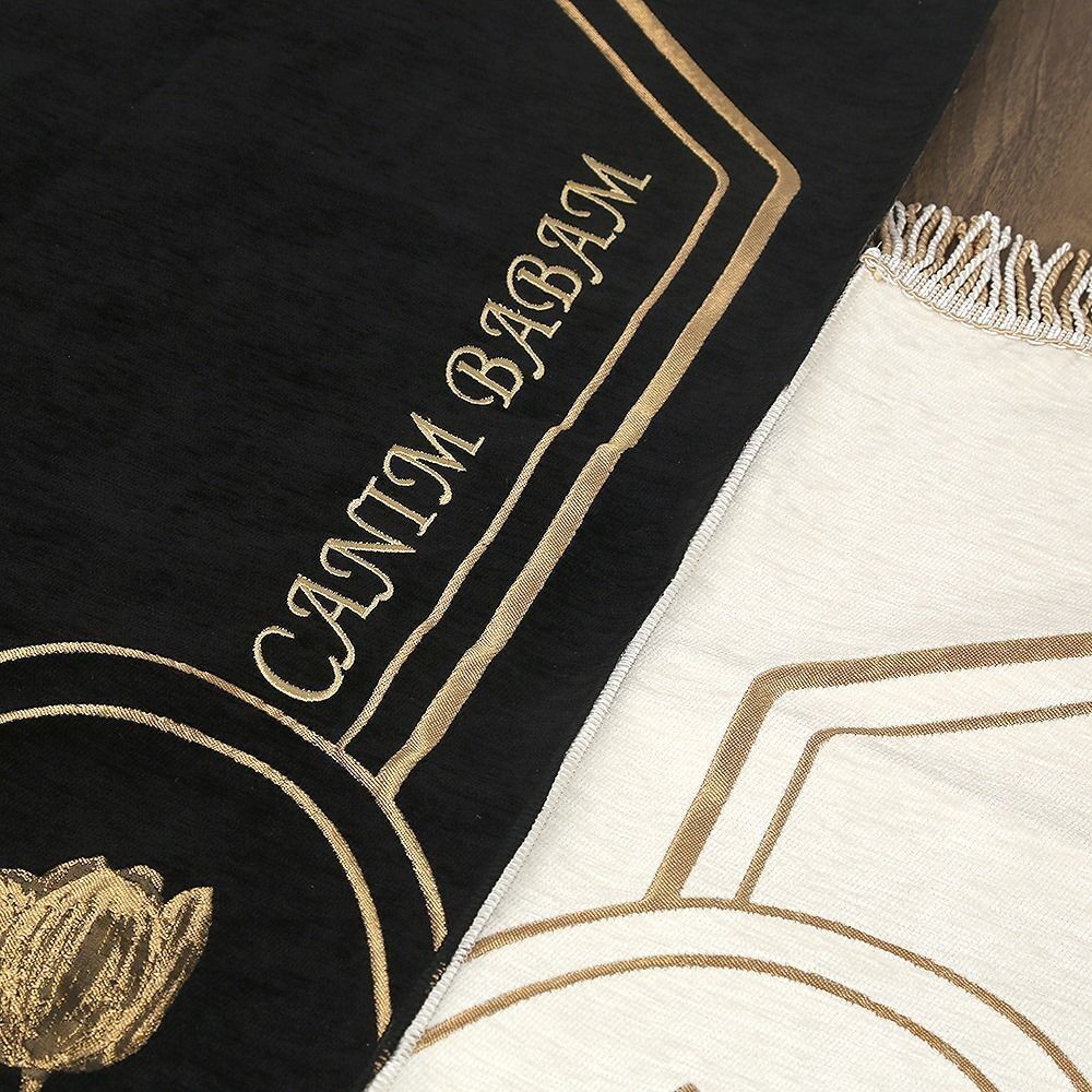 İsminizi Seccadeye Yazıyoruz Kalbi Tamamla Eşlere Özel Çiftli Seccade Siyah Beyaz Gold İşlemeli(70*120cm330gr Tek Ürün Ölçüsü )