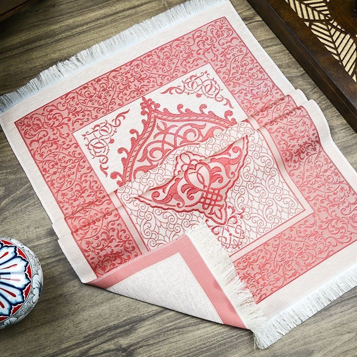 Hediyelik İpek Nur Tafta Seccade Kırmızı 68x110 cm - 200 gr