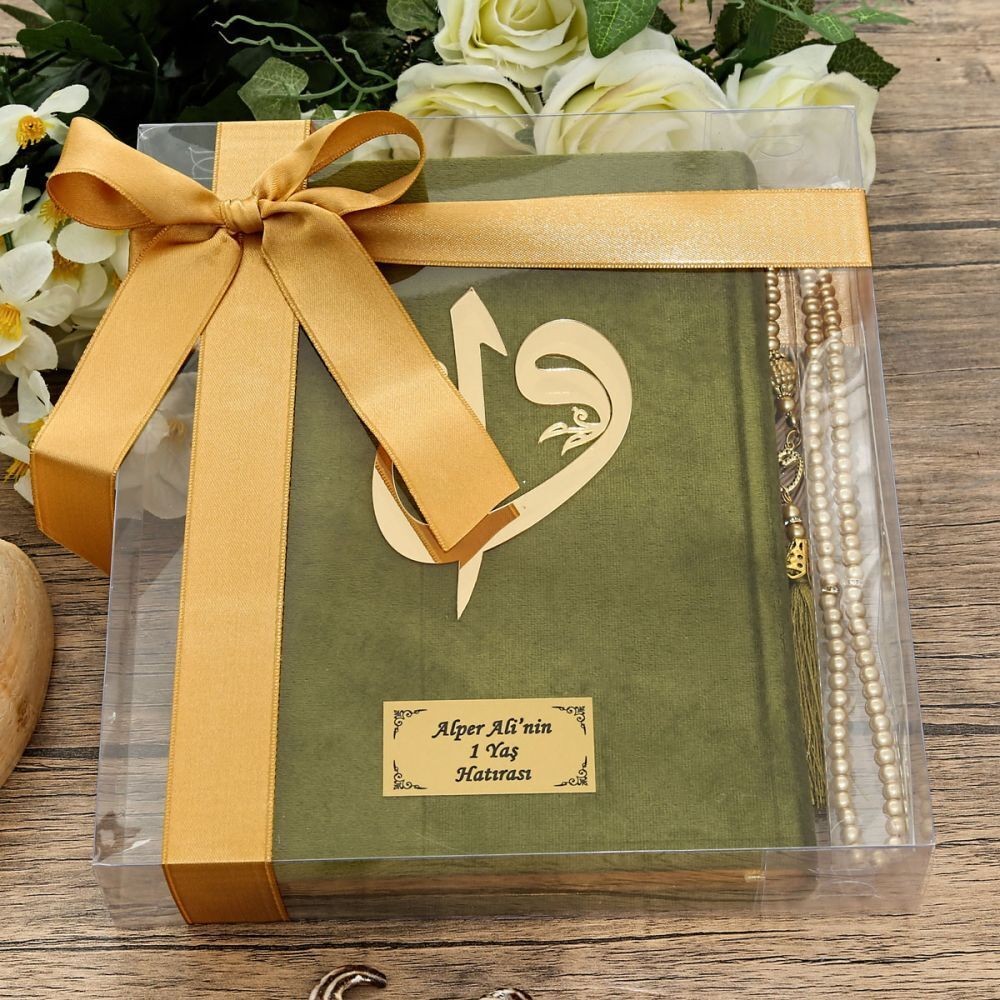 Hediyelik Kadife Kaplı Kur'an-ı Kerim (Orta Boy 16×24), Tesbih, Asetat Kutulu (25×18) Set Yeşil