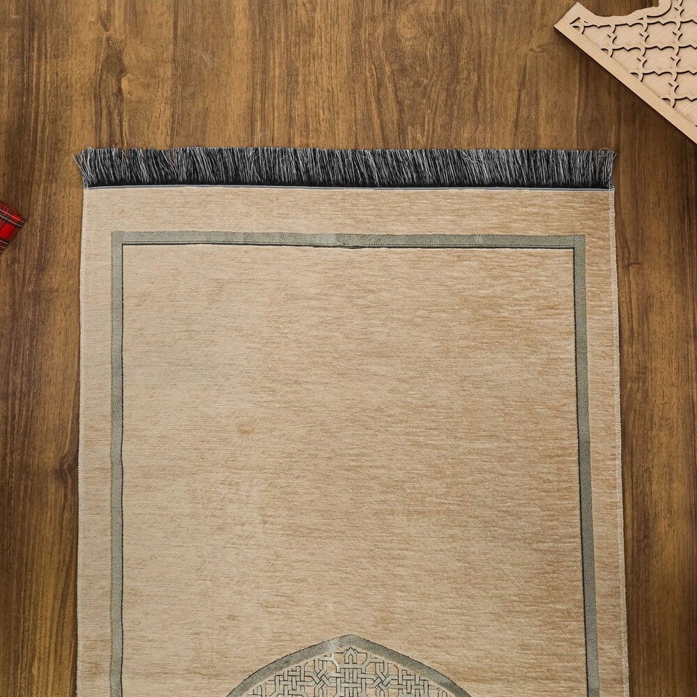 Selçuklu Desenli Lüks Şönil Seccade Vizon (66 x 120 cm) 520 gr