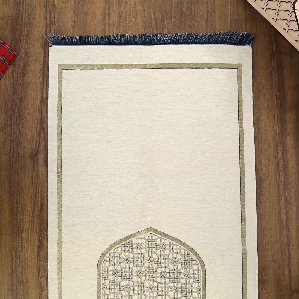 Selçuklu Desenli Lüks Şönil Seccade İsimli Krem (66x120 cm) 520 gr