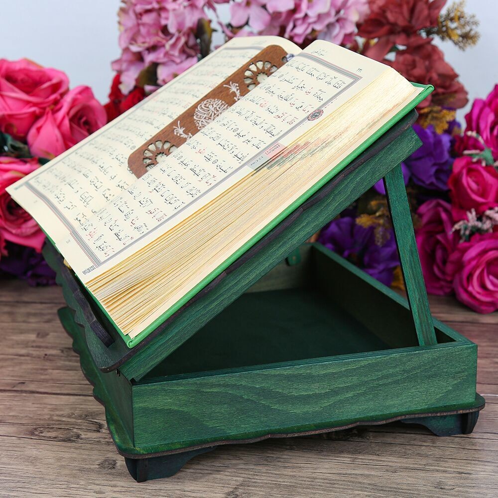 Hediyelik Ahşap Kitaplık ve Kuran Rahlesi, Seccade, Tesbih, Kur'an-ı Kerim, Ayraçlı Paket - Yeşil