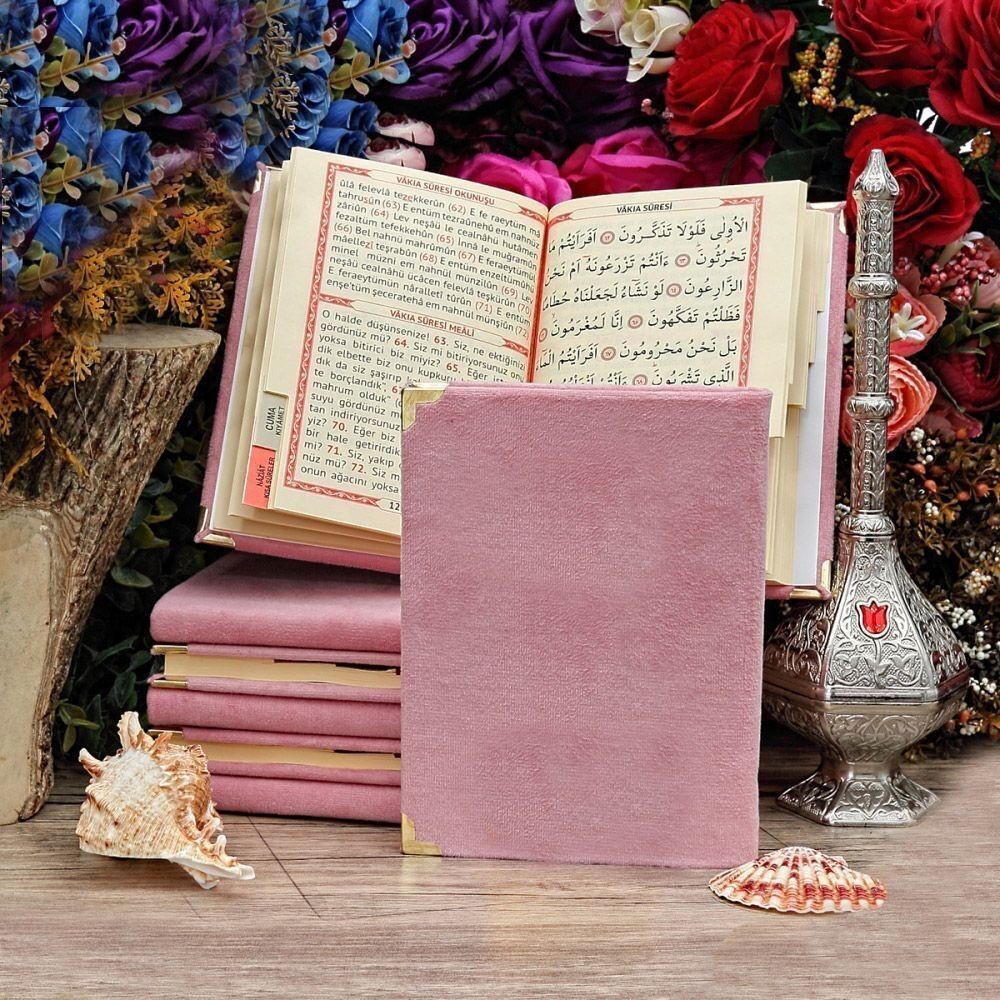 Hediyelik Seccade, Kadife Yasin (İsme Özel), İnci Tesbih, Asetat Kutulu (26×23) İslami Set-Pembe