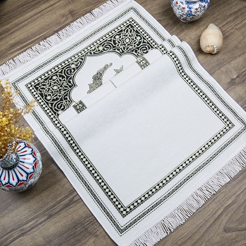 Ramadan  Kerim  Şönil Seccade Krem 68x110 cm - 330 gr