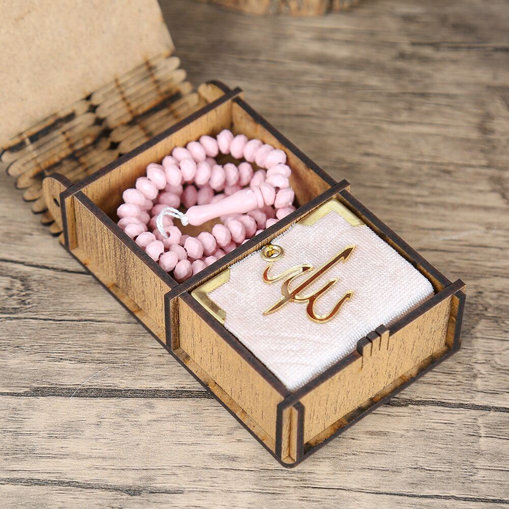 Mini Ahşap Kutuda Mini Kur'an-ı Kerim & Pembe Kristal Tesbih (13x7cm)