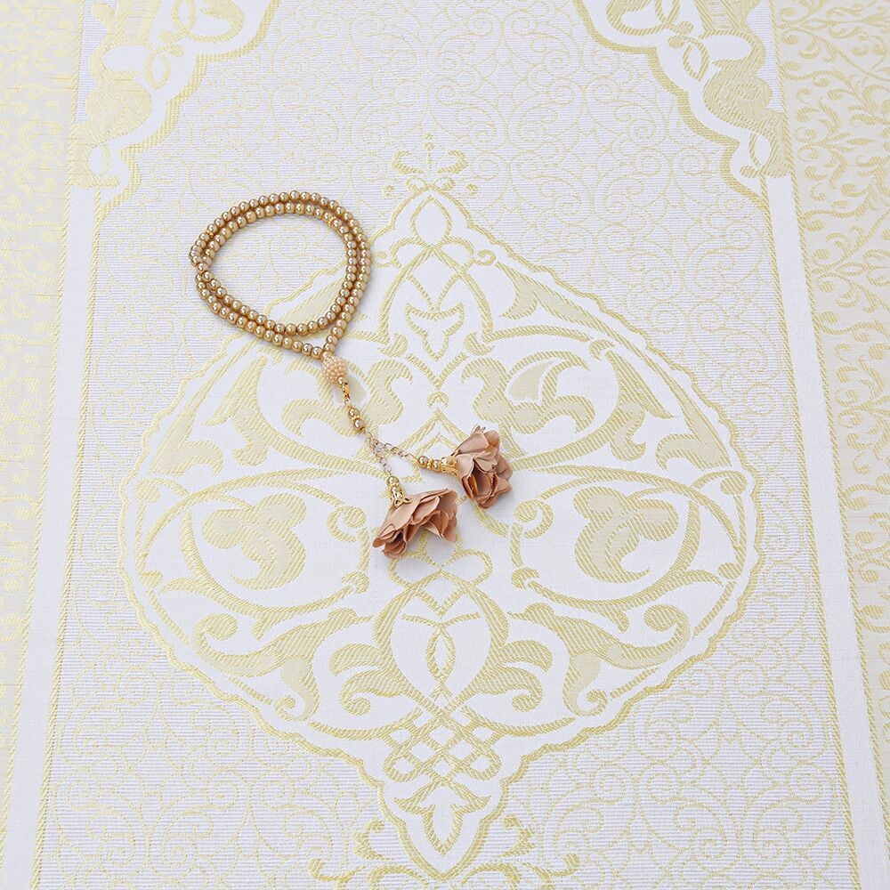 Hediyelik İpek Nur Tafta Seccade Gold & Güllü İnci Tesbih 8 mm Gold(18*25cm 250gr)