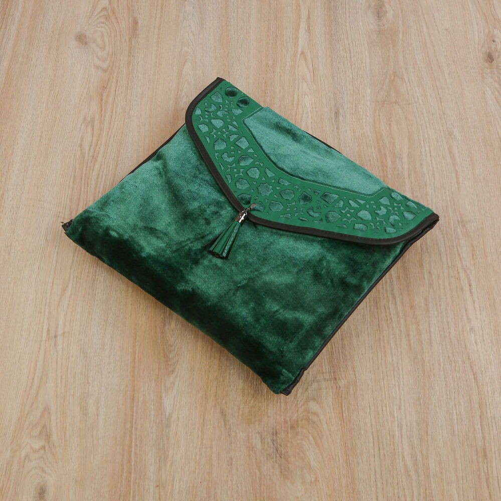 Lüks Çantalı Kaymaz Deri Tabanlı Soft Yumuşak Peluş Seccade Yeşil (Seccade 72*228 cm, Çanta 39*44 cm)