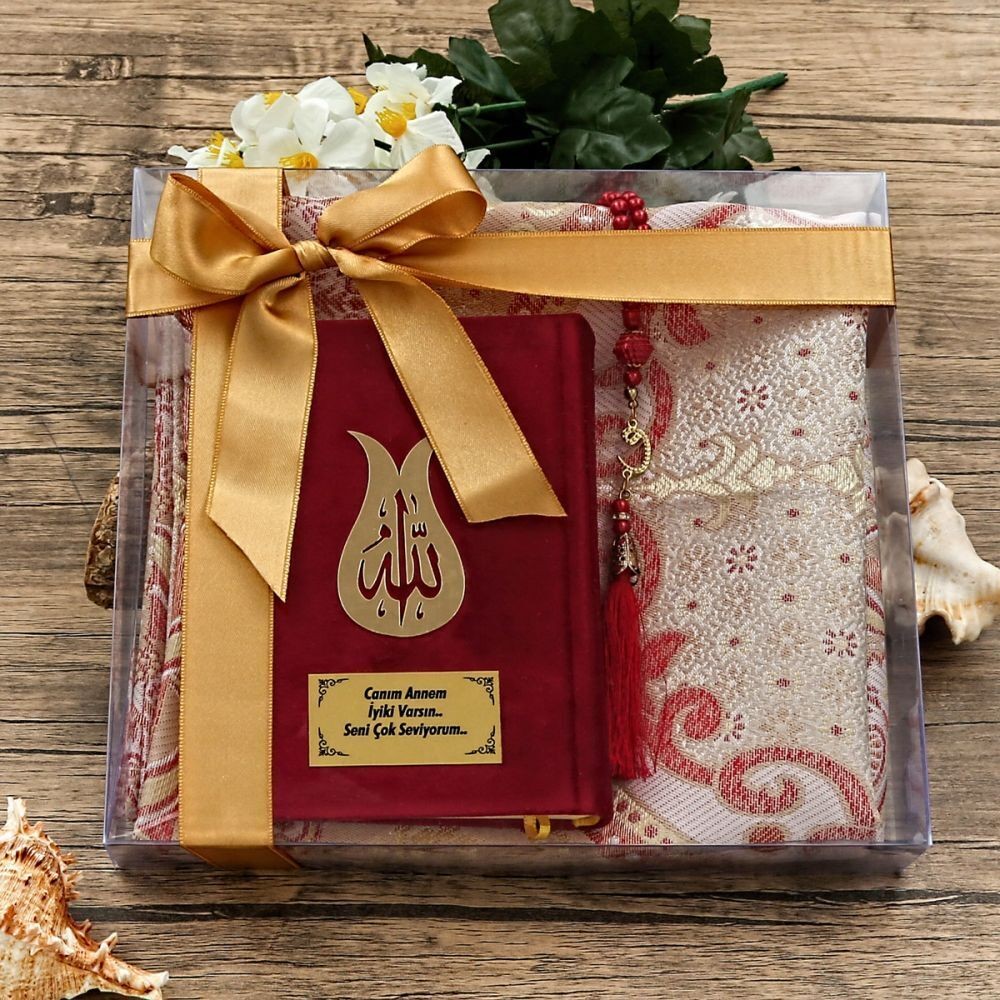 Hediyelik Kadife Kur'an-ı Kerim, Seccade, İnci Tesbih, Asetat Kutulu (26×23) Dini Set