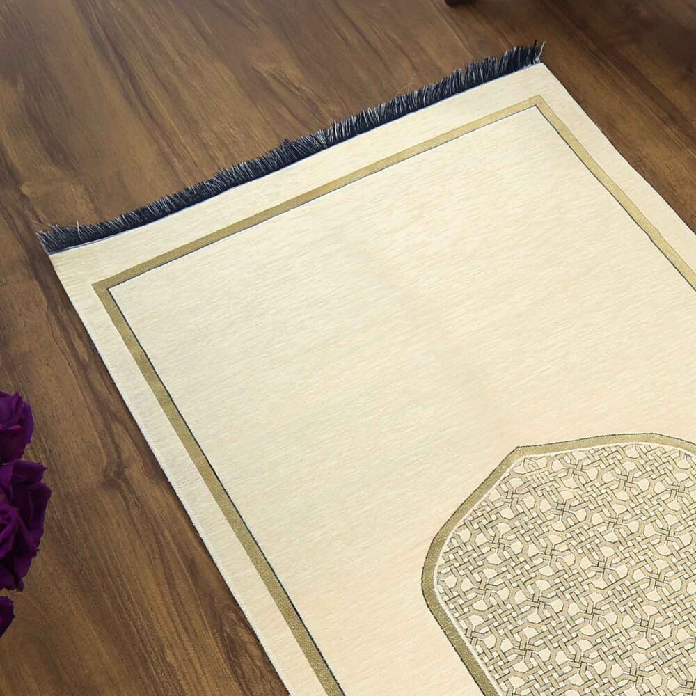 Selçuklu Desenli Lüks Şönil Seccade - Krem ( 66 x 120 cm ) 520 gr