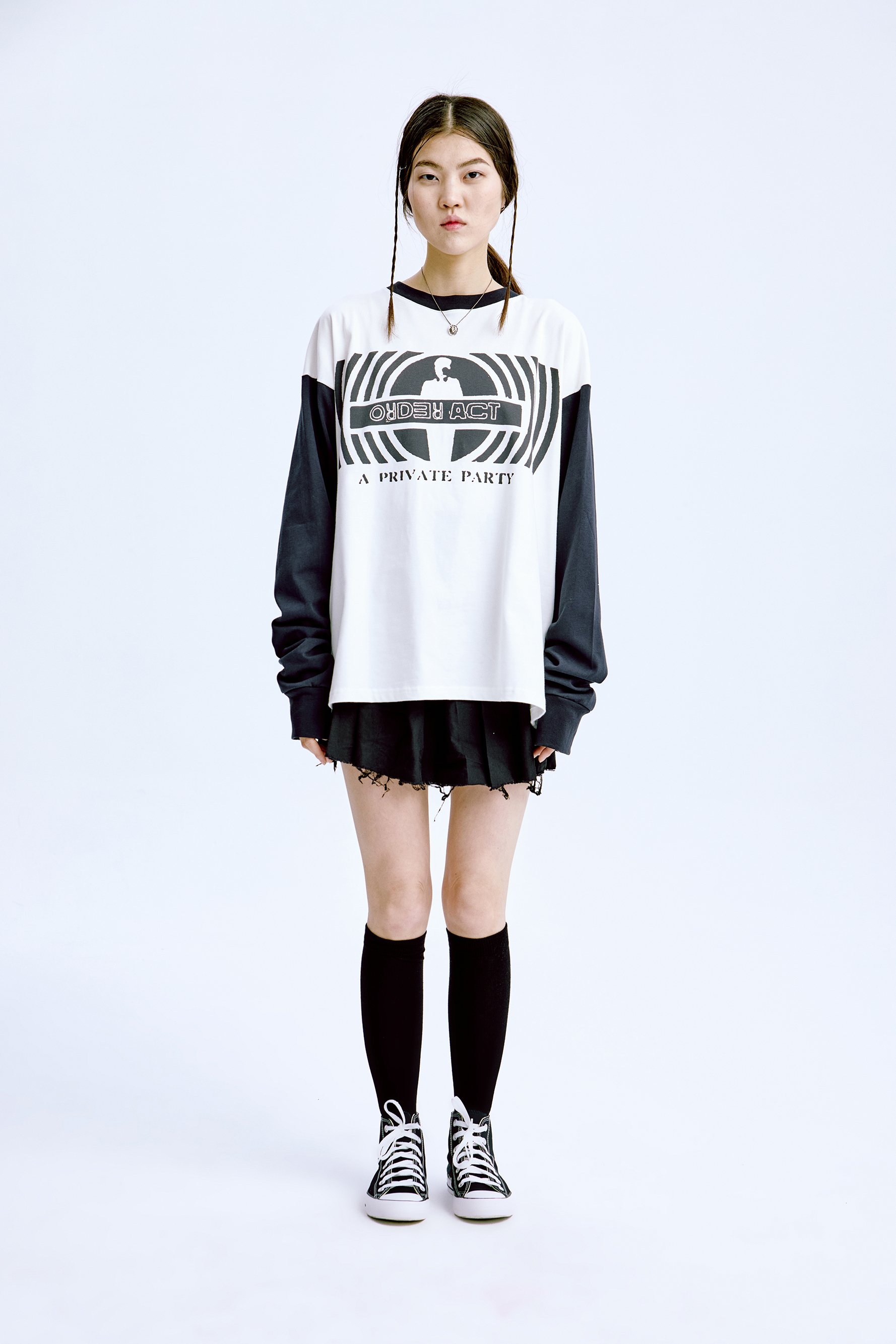 Private Party Long Sleeve T-shirt 'Weiß'