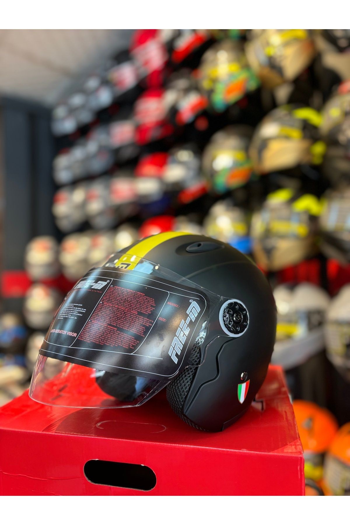 601 YARIM AÇIK MOTOSİKLET KASKI (SİYAH-NEON)