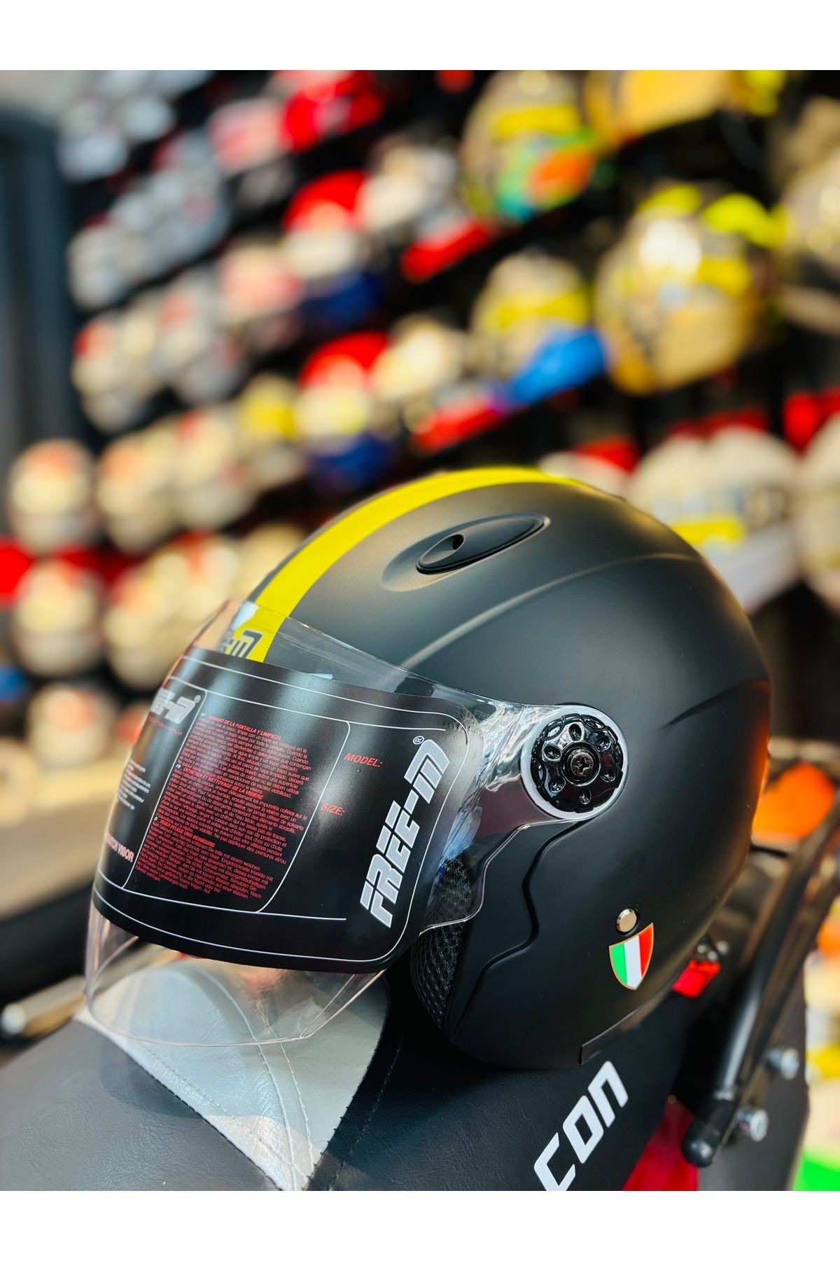 601 YARIM AÇIK MOTOSİKLET KASKI (SİYAH-NEON)