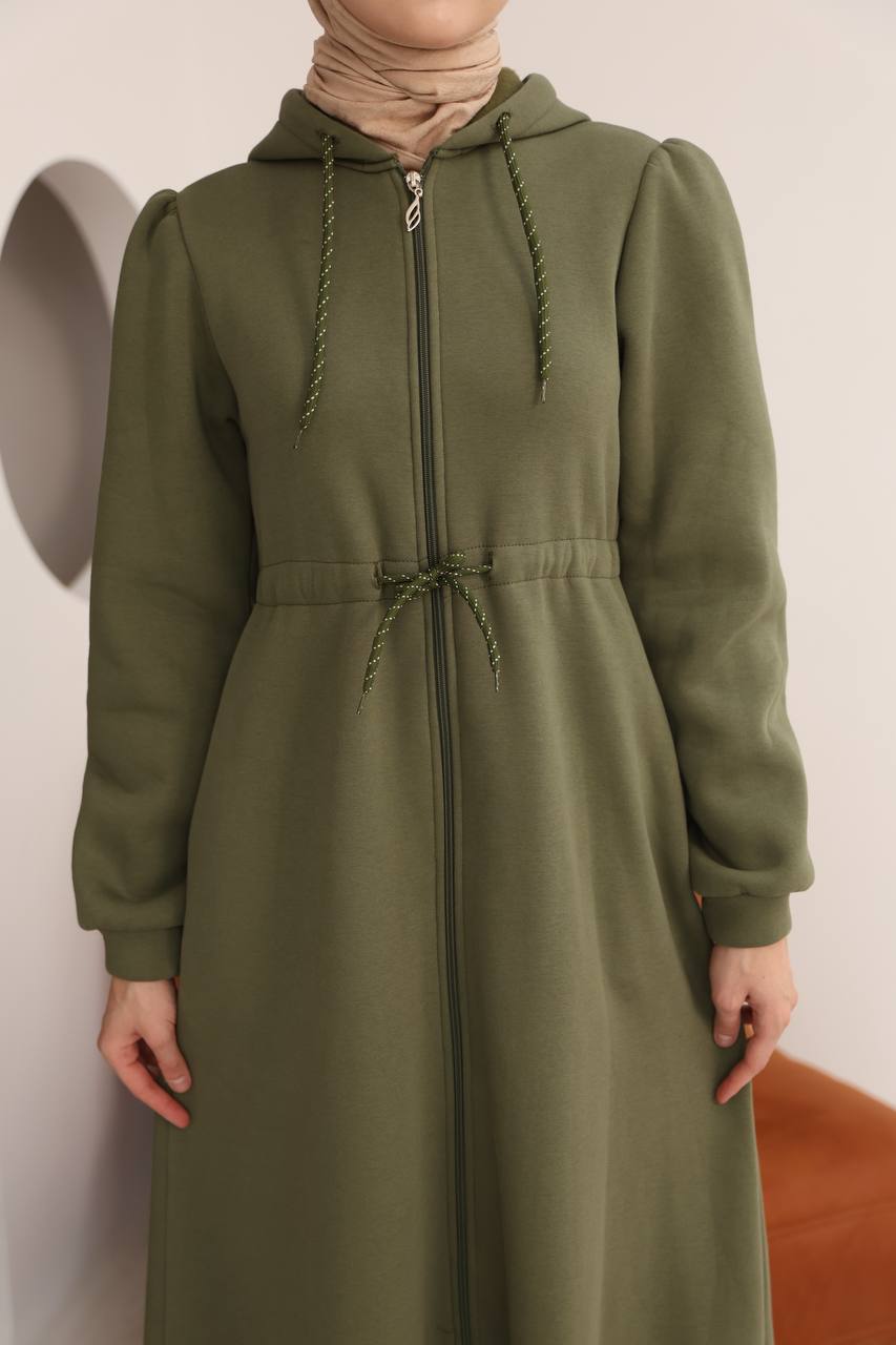 LF5023 Kapitone Görünümlü 3 İplik Hoodie Elbise – Kışın Sıcak ve Şık Tarzı - Haki Yeşili