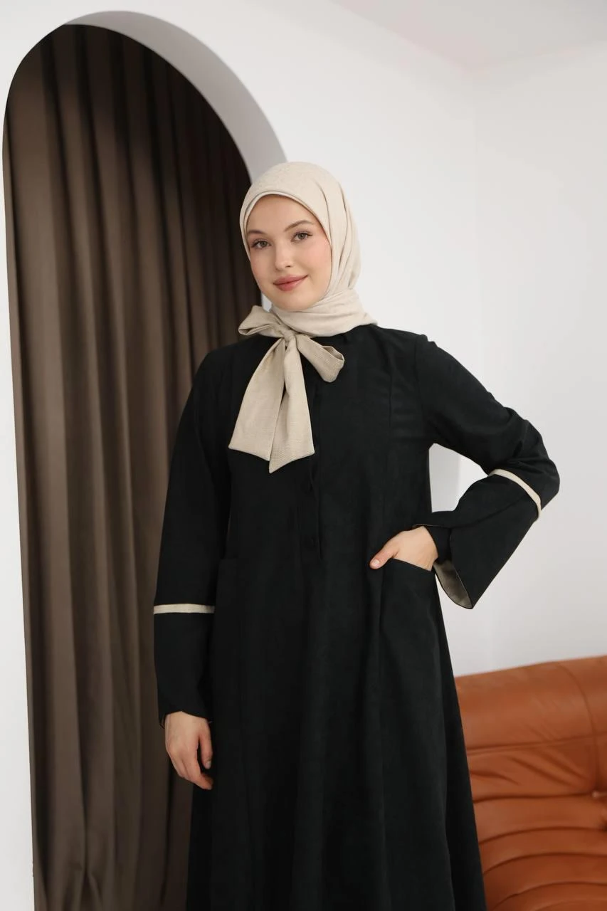 LF5028 Cepli ve Düğmeli Star Süet Elbise – Zarafet ve Konforu Bir Arada Sunan Tasarım